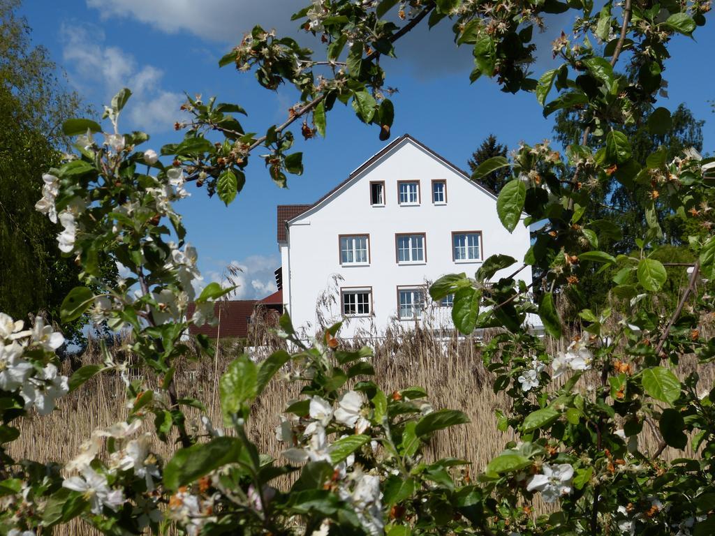 Das Haus Am Teich Gross Grabow Exterior foto